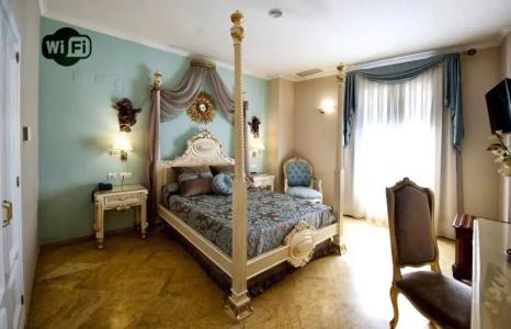 Adriano Boutique Sevilla - 43