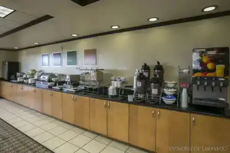 Comfort Suites Austin Airport - 35