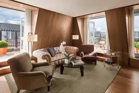 The London Edition - 85