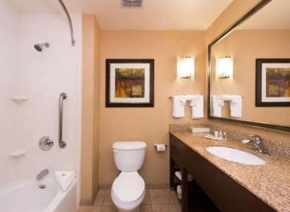 Comfort Suites Airport Convention Center - 46