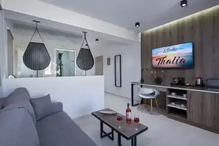 xSuites - 48