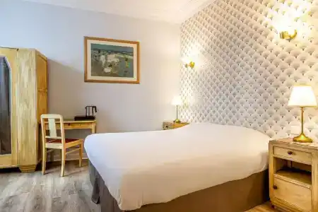 Hôtel Saint Maurice - 51