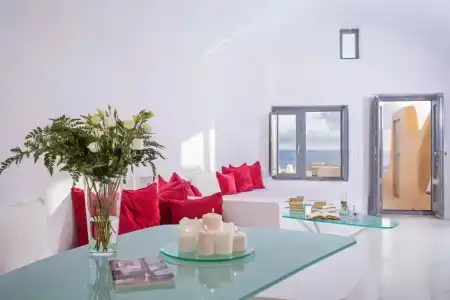 Astra Suites - 347