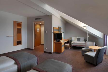 Ramada by Wyndham Dresden - 27