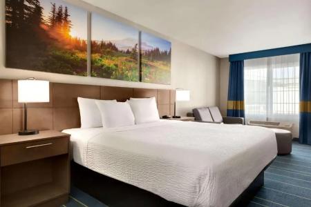 Days Inn & Suites by Wyndham At Disneyland Park - 15