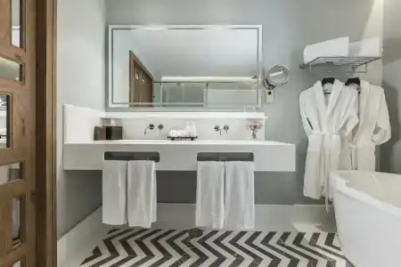 Palacio Solecio, a Small Luxury of the World - 76