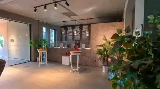 Sandora Boutique - 10