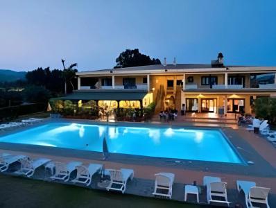Ihs Le Zagare Resort - 33