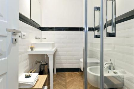 Vanity Navona - 7