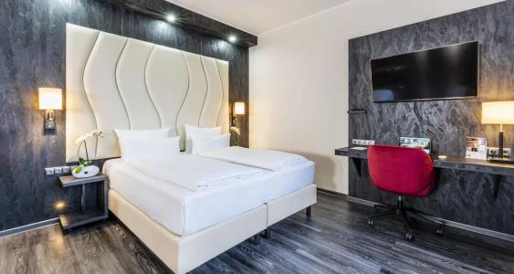 Plaza Schwerin; Sure Collection By Best Western - 159