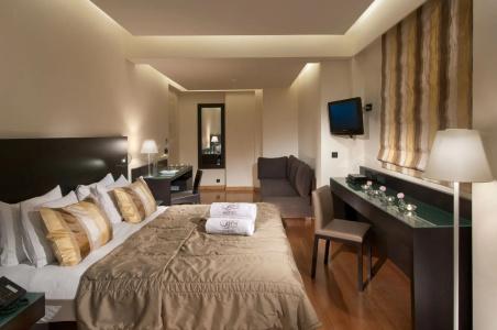 o&b Athens Boutique - 69