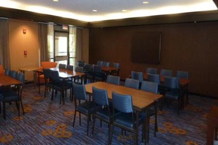 Courtyard by Marriott Waterfront - 26