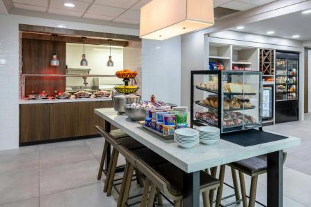 Hilton Garden Inn/Hanes Mall - 36