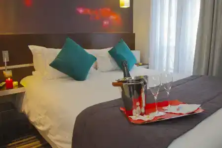 Hôtel Lumières Montmartre Paris - 8