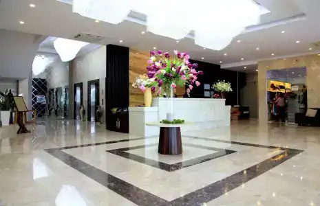 The Light & Spa - 27