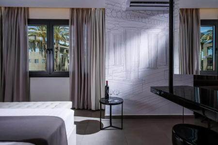 Lavris City Suites - 96