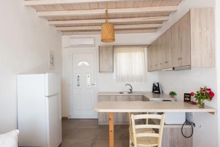 Eleanna's - 207