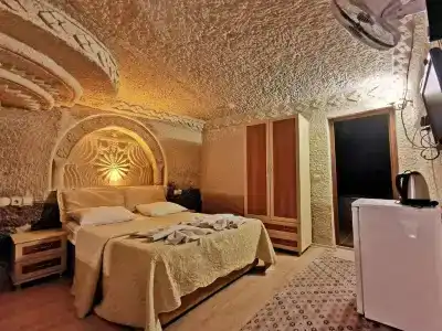 Falcon Cave Suites - 51