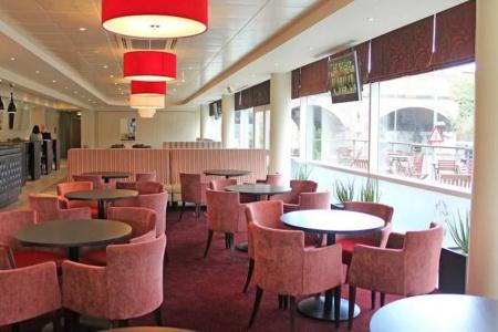 Holiday Inn Express, Chester Racecourse - 17