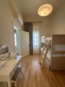 Castellano & Suites - 121