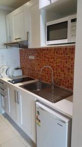 Albany Rosedale - 30