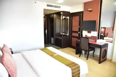 Bp Grand Tower - 1