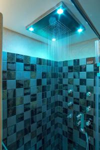 Moni Emvasis Luxury Suites - 41