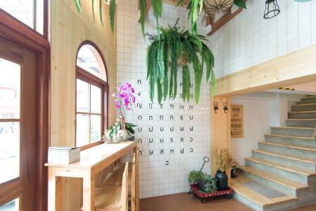 Barn & Bed Hostel - 11