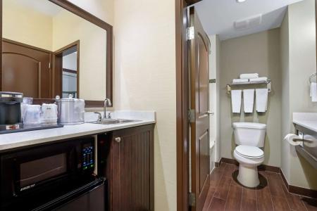 Best Western Pacific Inn - 83