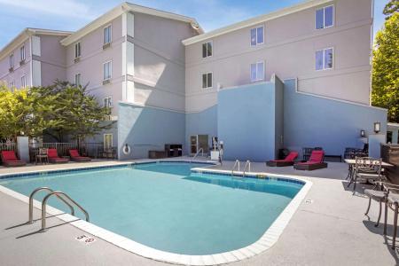 Comfort Suites Airport Nashville - 18