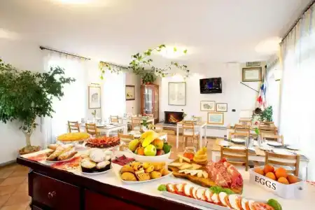 Ristorante Piccolo Chianti - 11