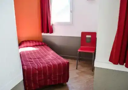 Première Classe Calais Centre-Gare - 28