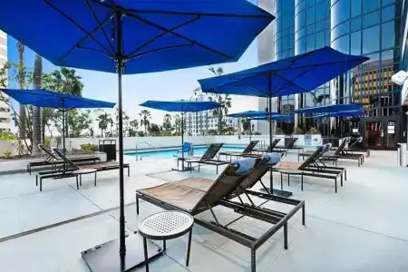 Renaissance Long Beach - 14