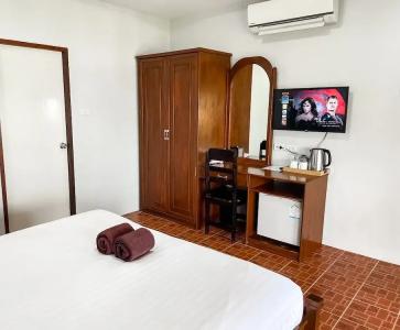 Bounty Resort - 78