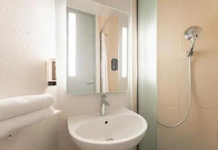 B&B Hôtel Calais Centre St Pierre - 26