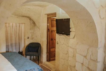 Elaa Cave - 40