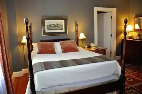 200 South Street Inn - 11