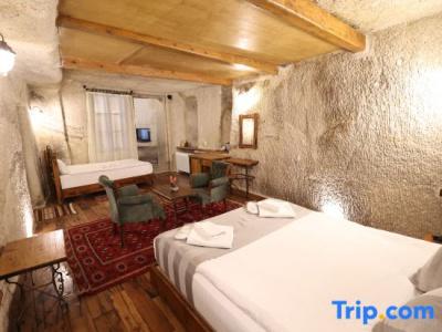 Sarnich Cave Suites - 163