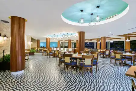 The Royal Sands Resort & Spa - 38