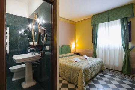 I Portici Boutique - 27