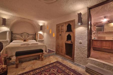 Local Cave House - 52