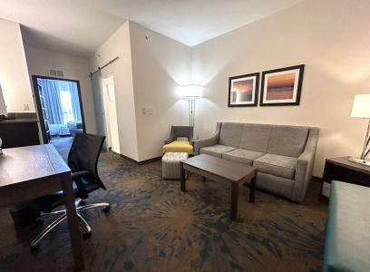 Erie Inn & Suites Solstice - 40
