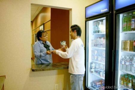 Hampton Inn & Suites - 18