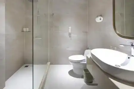 Winsuites Saigon - 94