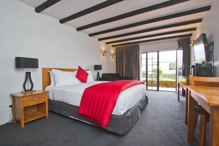 Knights Inn - 115