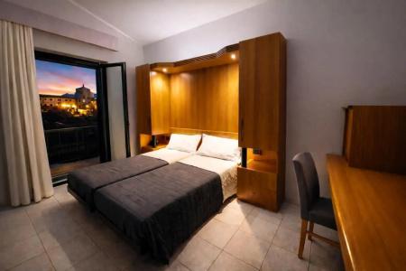 Colonne - Alihotels - 23