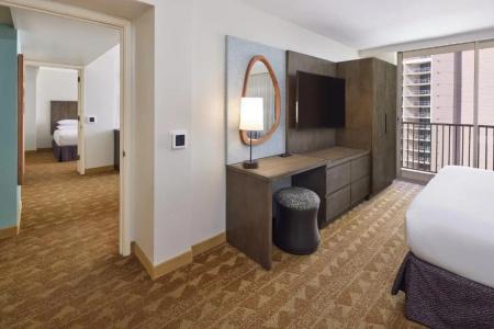 Embassy Suites by Hilton Waikiki Beach Walk - 70