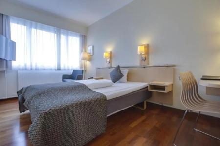Best Western Plus Airport - 66