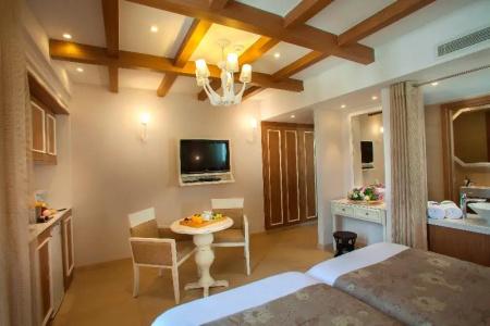 The King Jason Paphos - Designed for Adults - 38