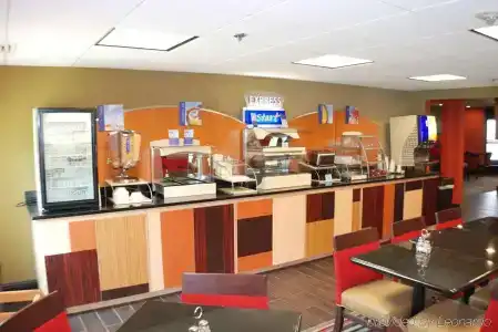 Holiday Inn Express Nashville w-i40, An Ihg - 16